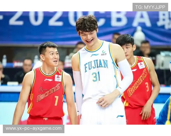 CBA王哲林力量训练持续增强，打造无可匹敌的篮球巨星